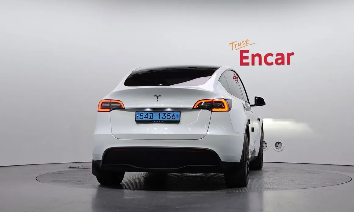 Tesla Model Y — фото 4