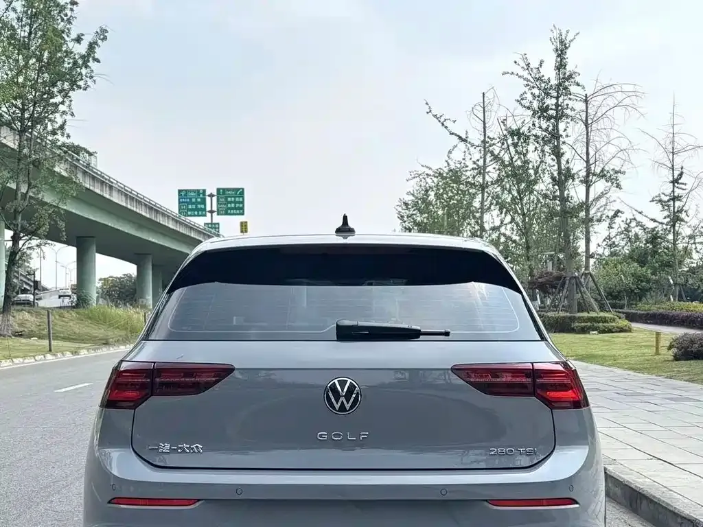 Volkswagen Golf — фото 6