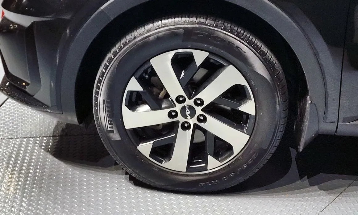 Kia Sorento — фото 4