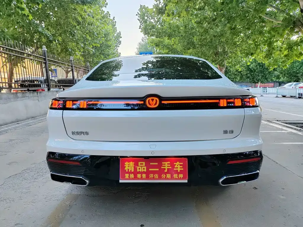 Changan Eado — фото 6