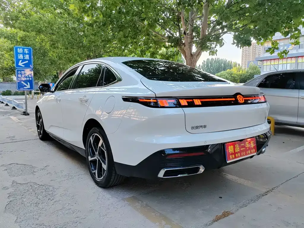 Changan Eado — фото 8