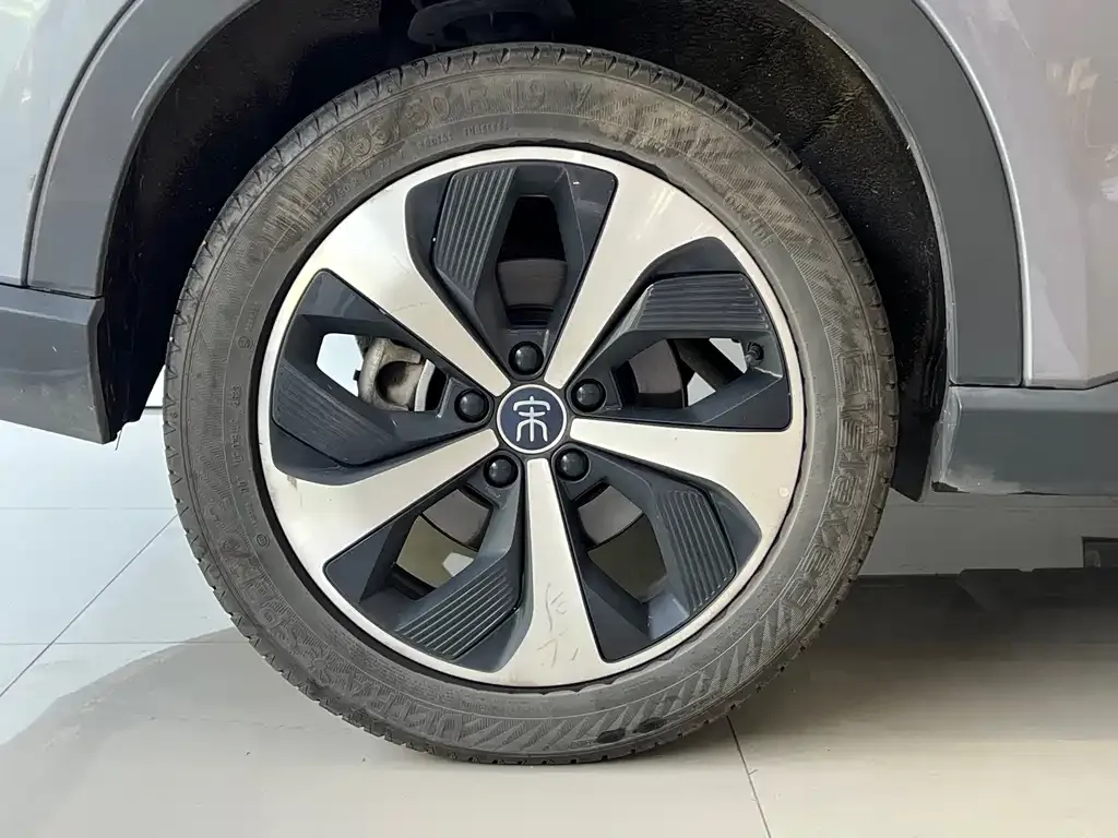 BYD PLUS New Energy — фото 6