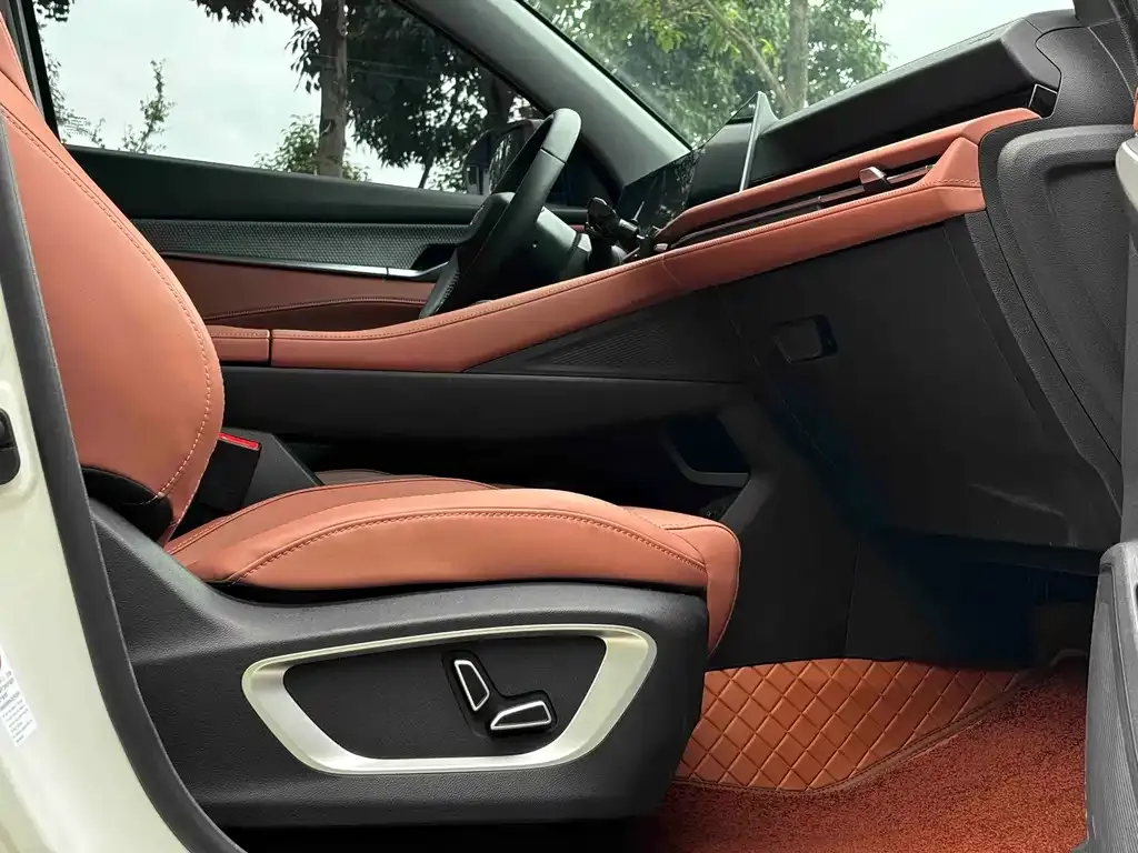 Changan CS75PLUS — фото 2