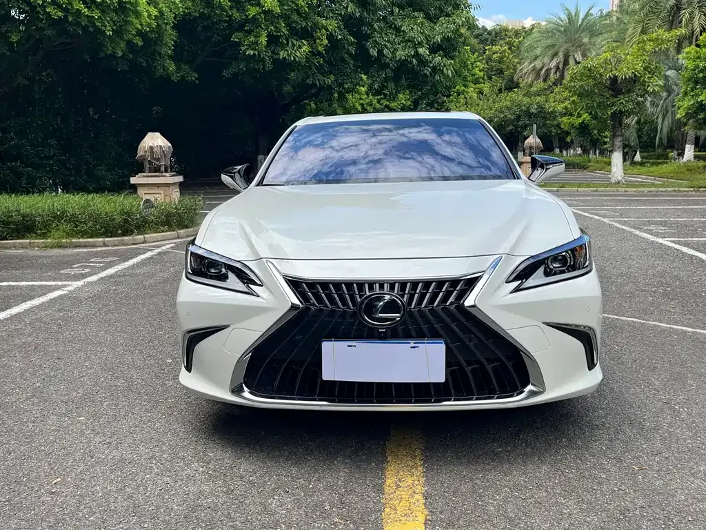 Lexus ES — фото 4