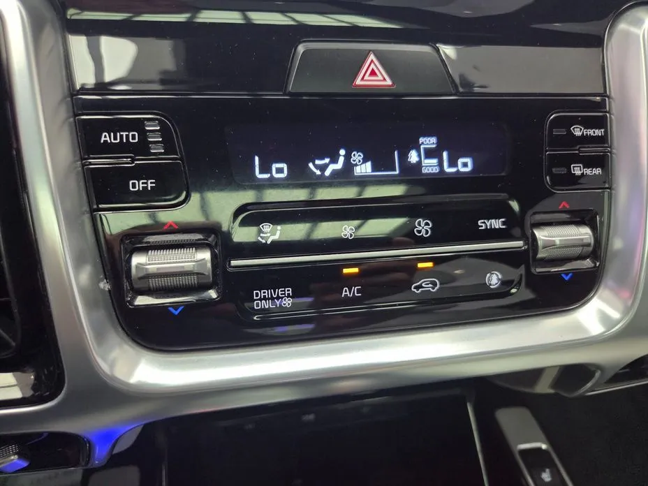 Kia Sorento — фото 5