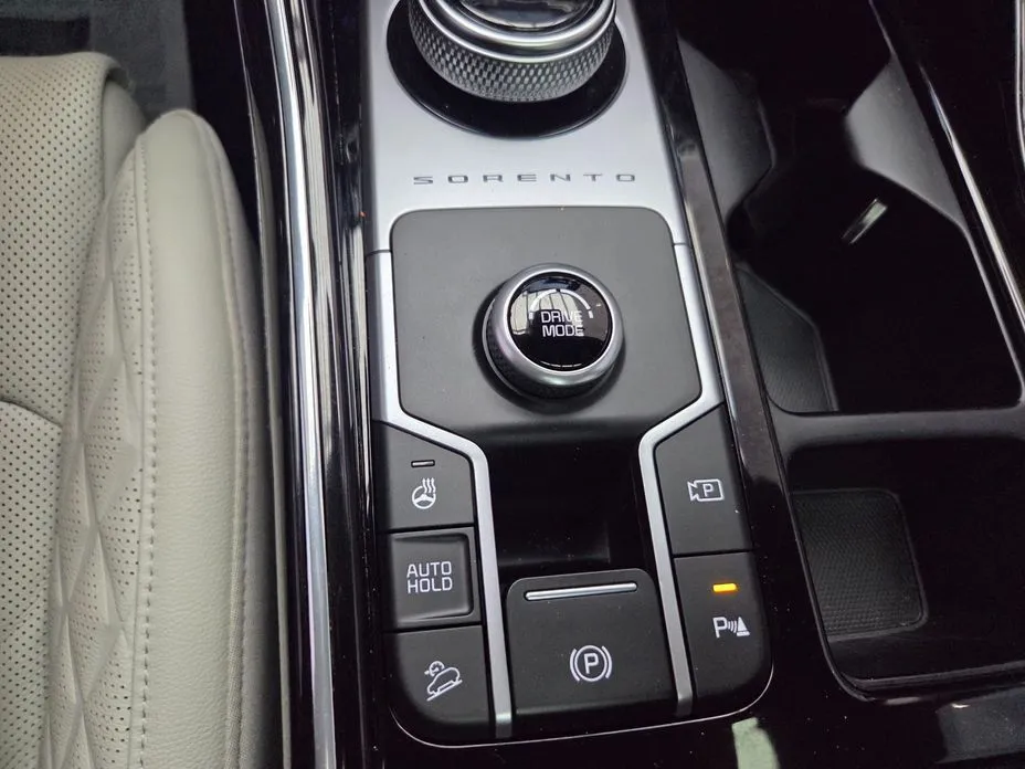 Kia Sorento — фото 9