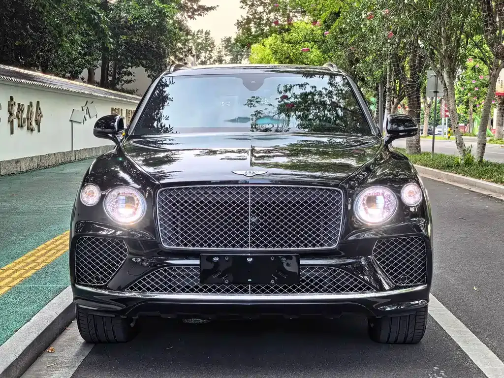 Bentley Bentayga — фото 5