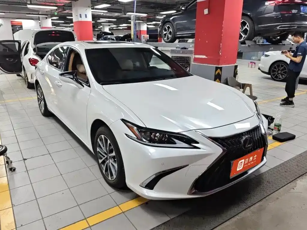 Lexus ES — фото 2
