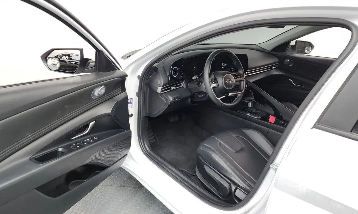 Hyundai AVANTE — фото 2