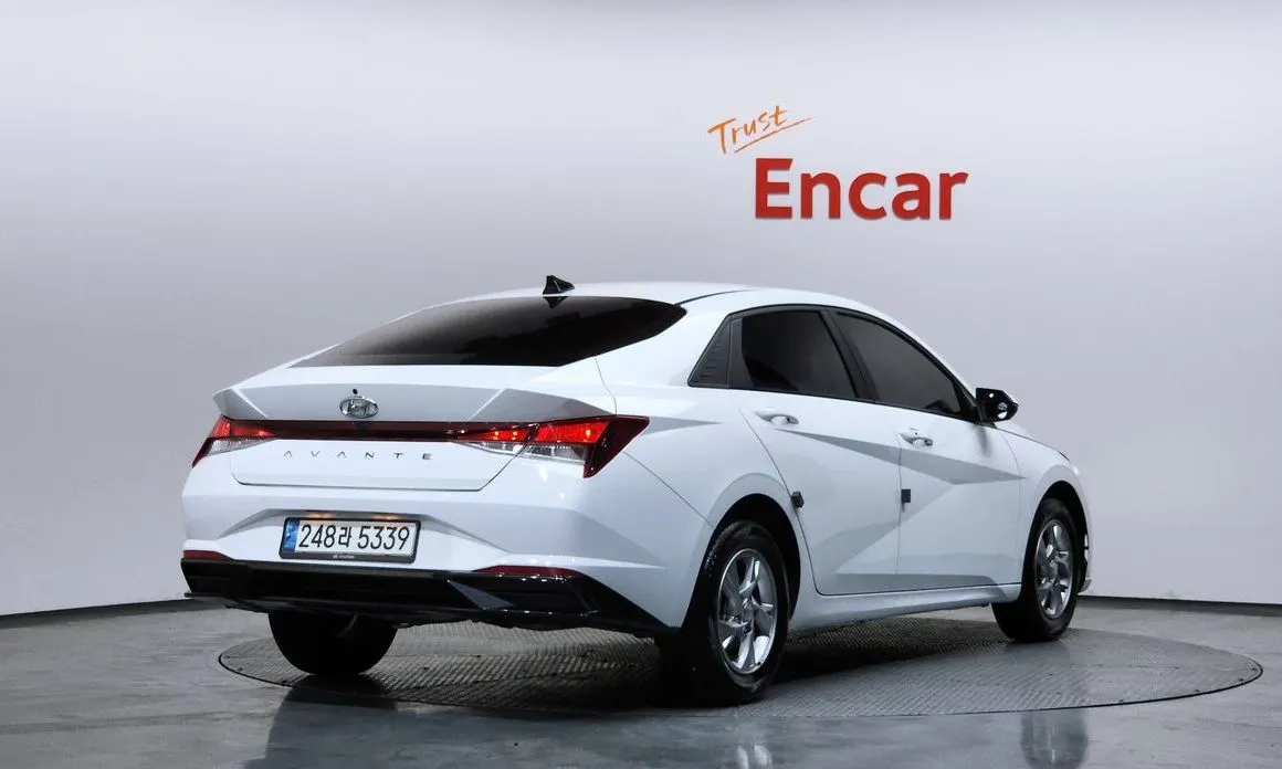 Hyundai AVANTE — фото 4