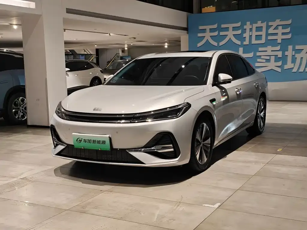 Geely 银河A7 EM — фото 1
