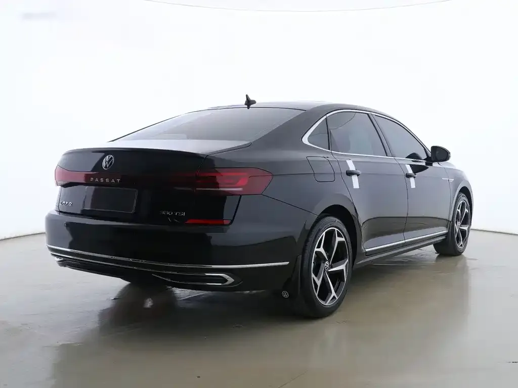 Volkswagen Passat — фото 5