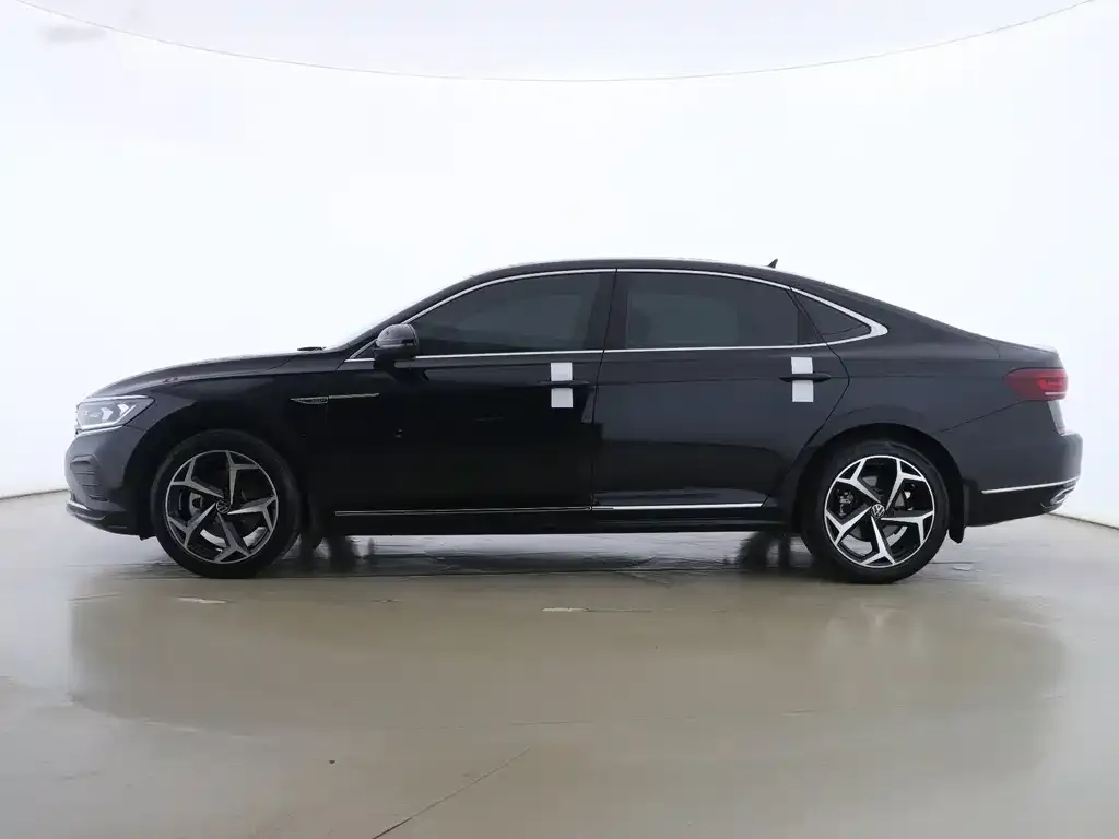 Volkswagen Passat — фото 10