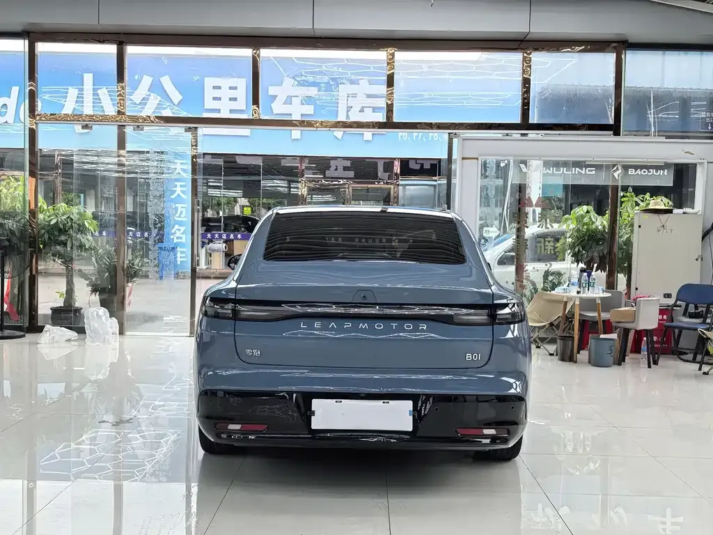 Leapmotor B01 — фото 5