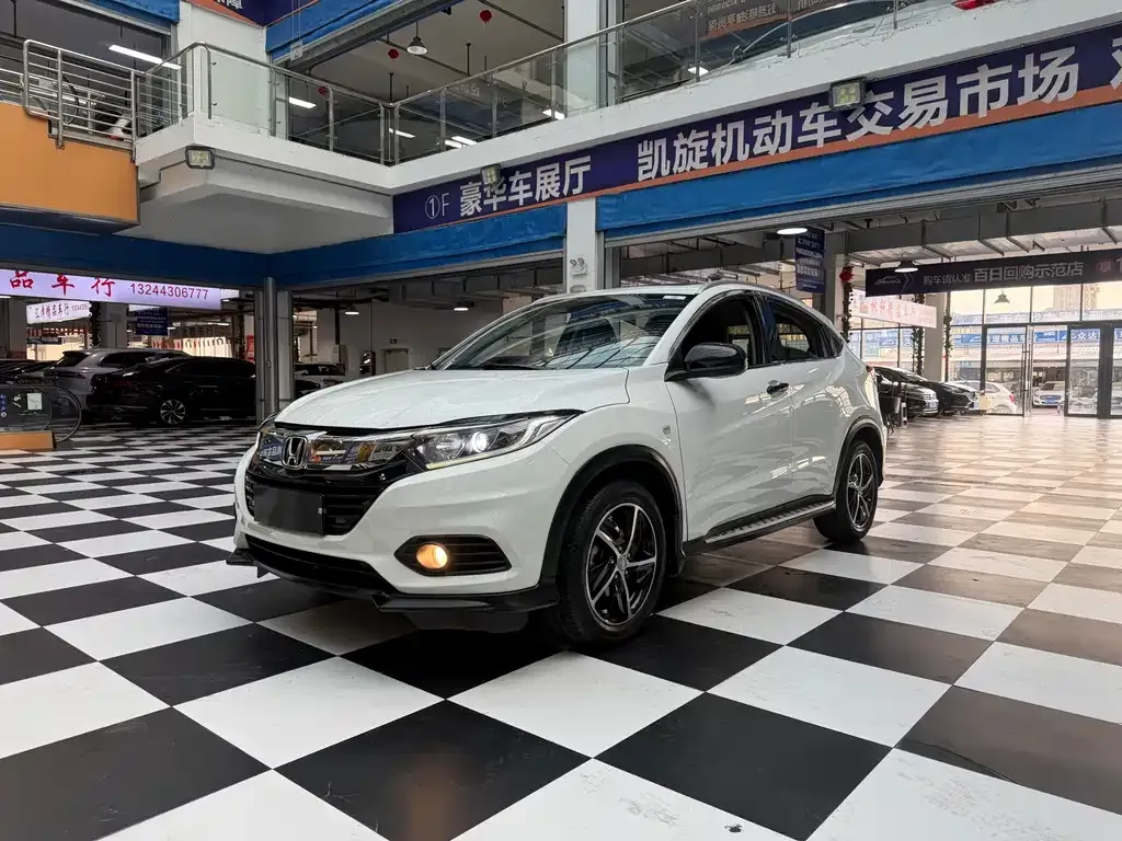 Honda Vezel — фото 1