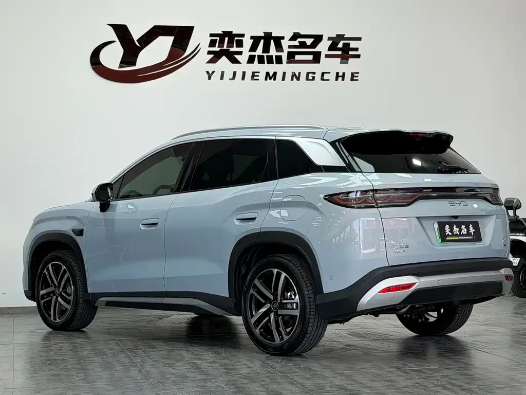 BYD L DM-i — фото 7