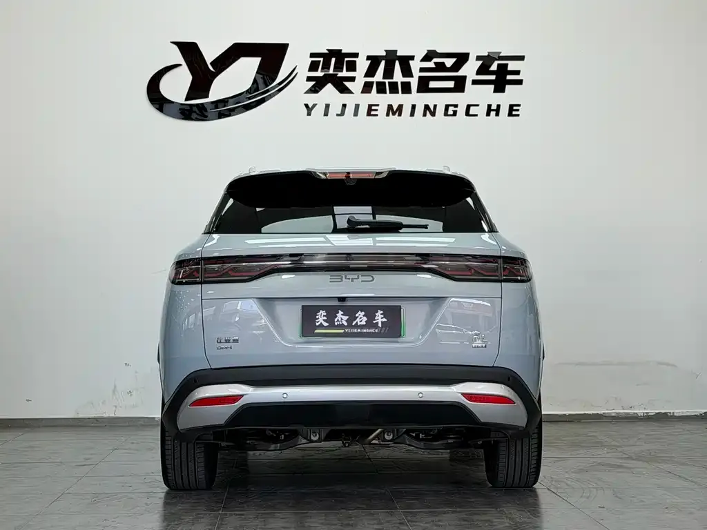 BYD L DM-i — фото 10
