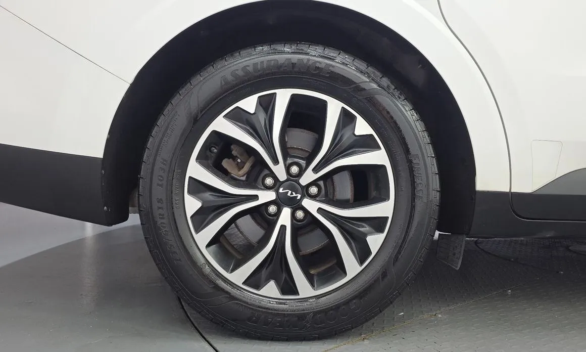 Kia Carnival — фото 10