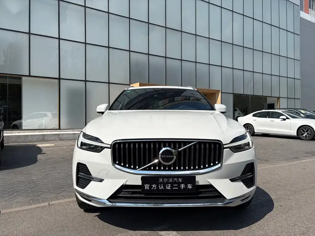 Volvo XC60 — фото 2