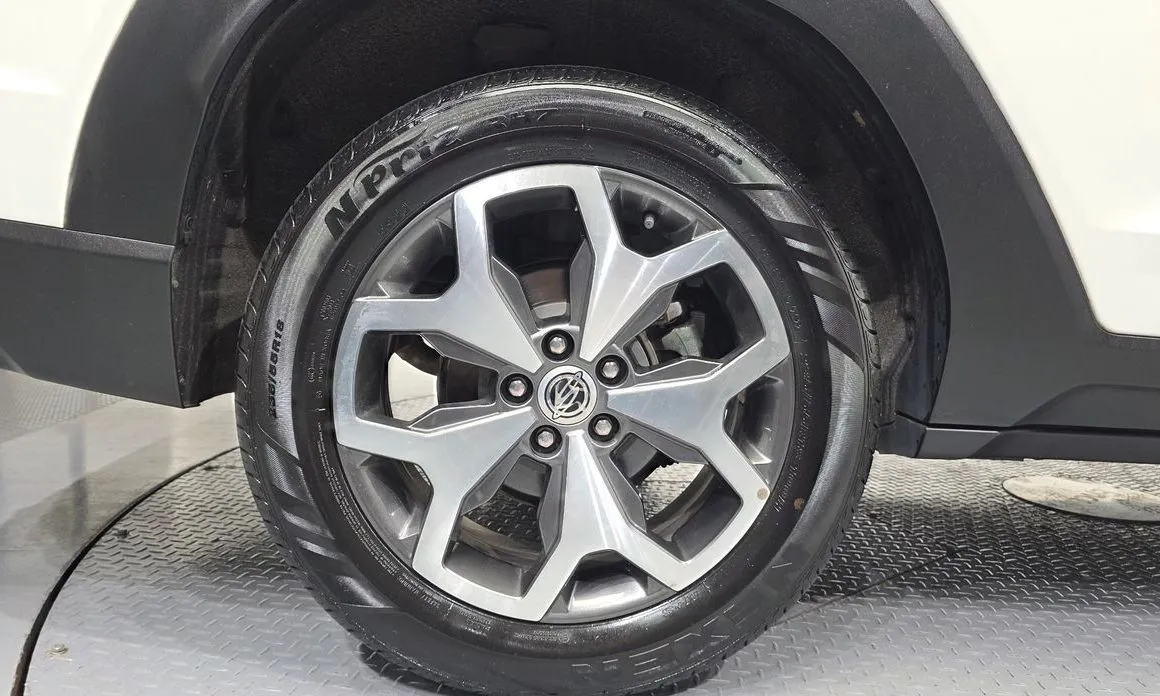 KG Mobility (Ssangyong) Torres — фото 10