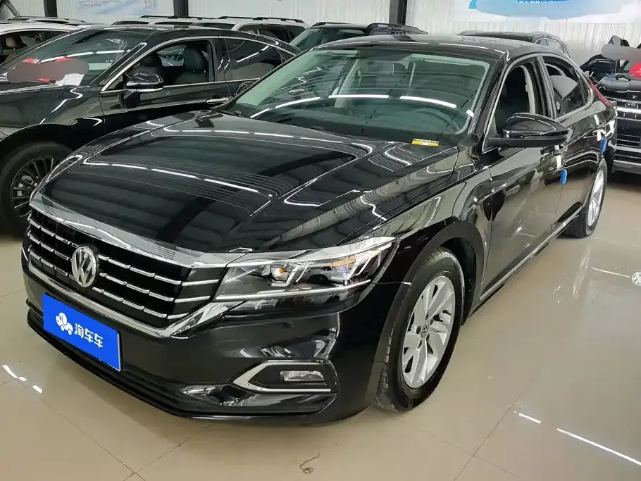 Volkswagen Passat — фото 1