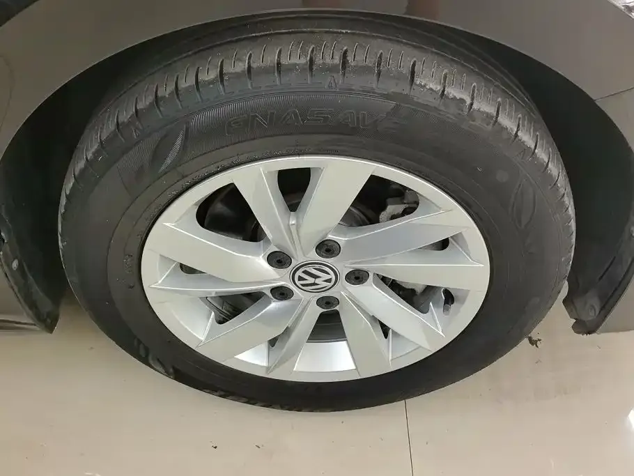Volkswagen Passat — фото 6