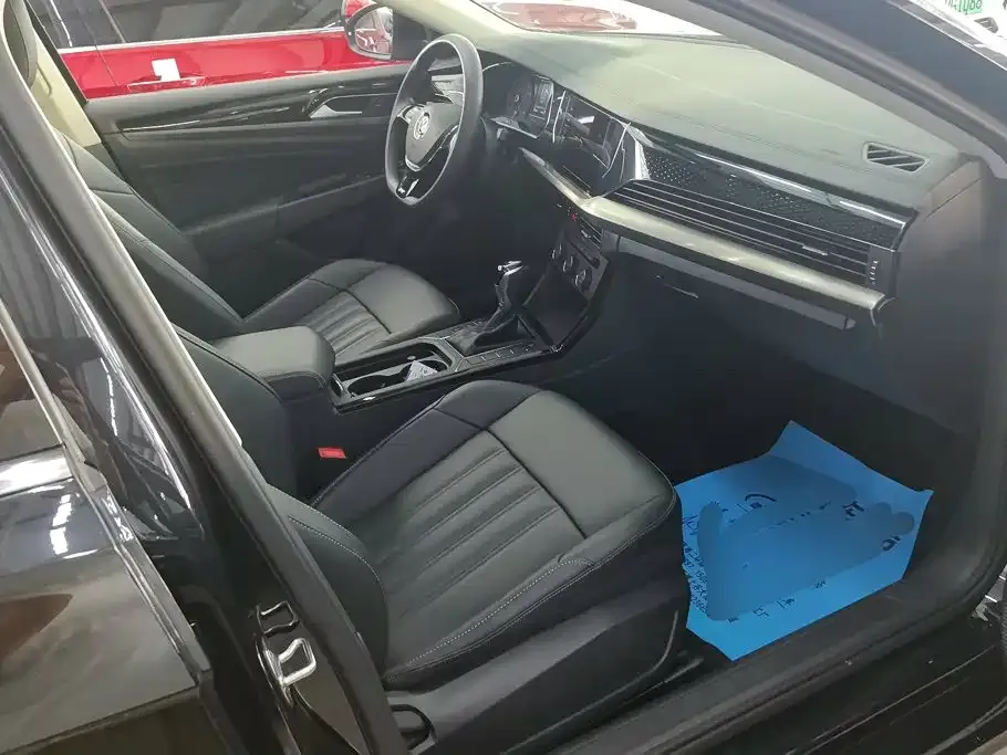 Volkswagen Passat — фото 7