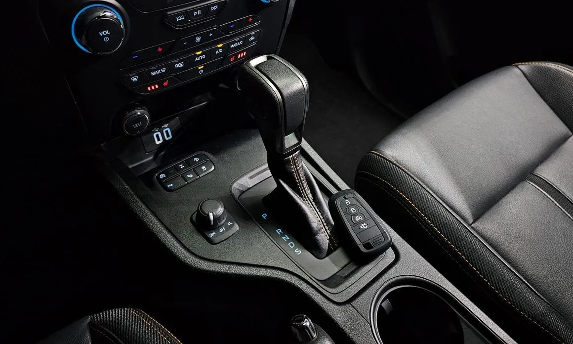 Ford Ranger — фото 10