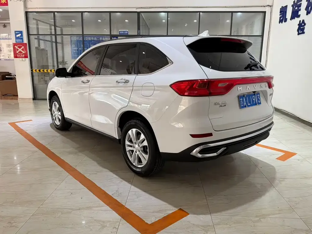 Haval M6 — фото 5