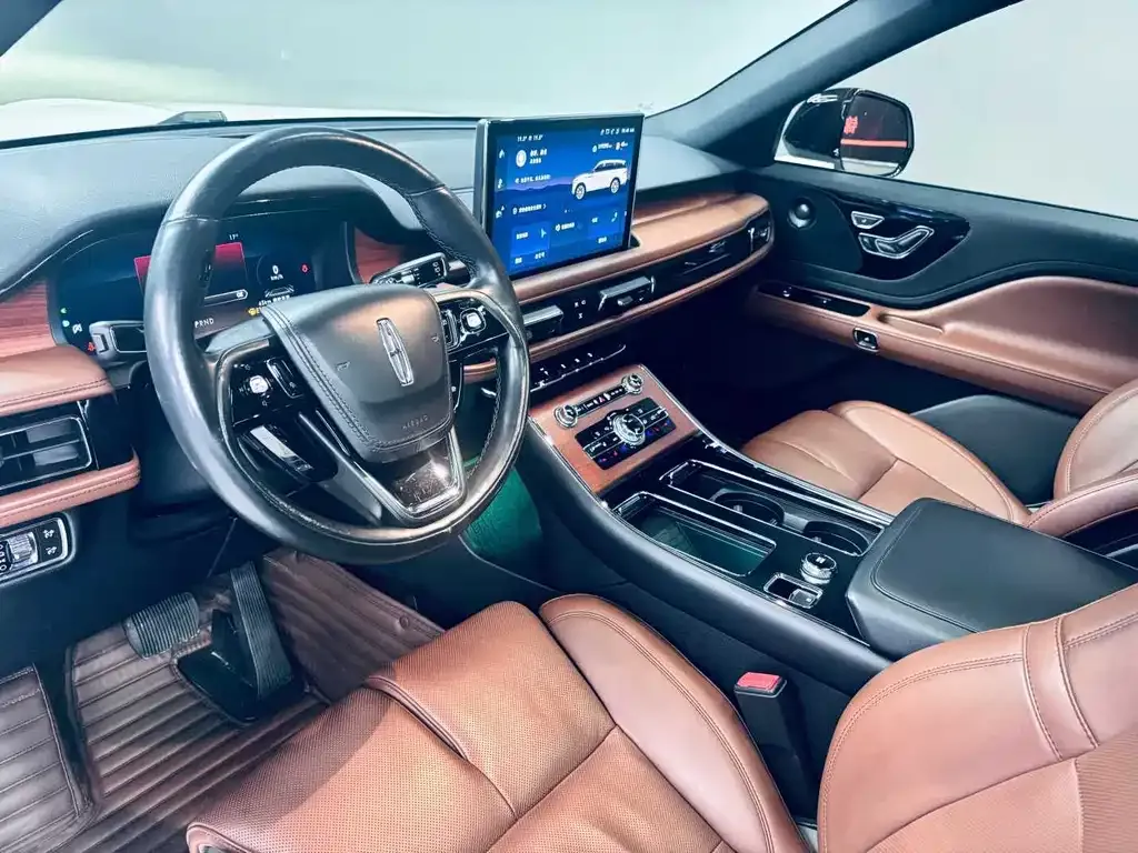 Lincoln Aviator — фото 9