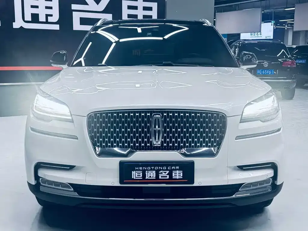 Lincoln Aviator — фото 10