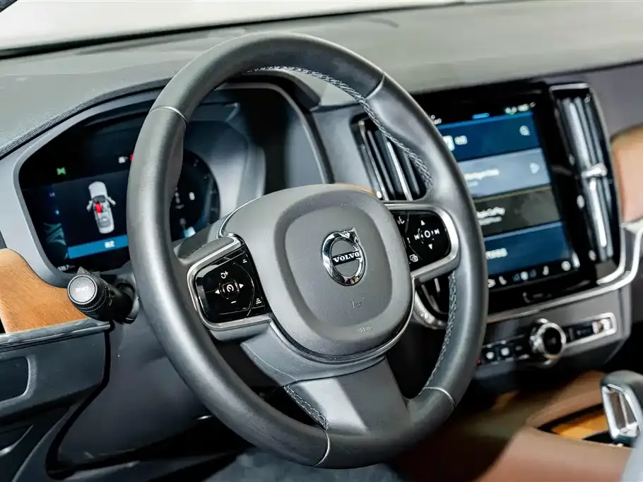 Volvo S90 — фото 10
