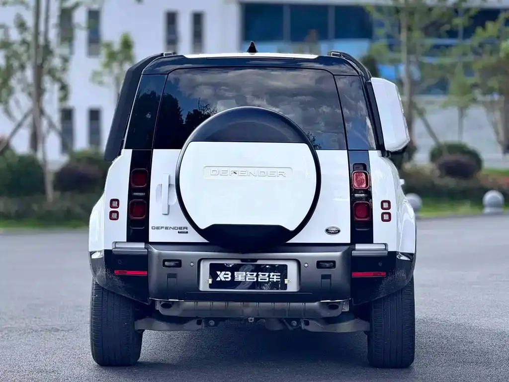 Land Rover Defender — фото 8