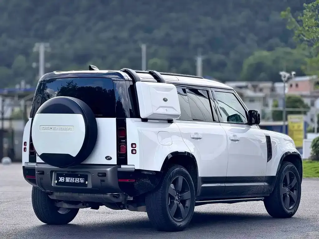 Land Rover Defender — фото 5