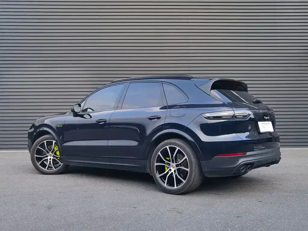 Porsche Cayenne Hybrid — фото 4
