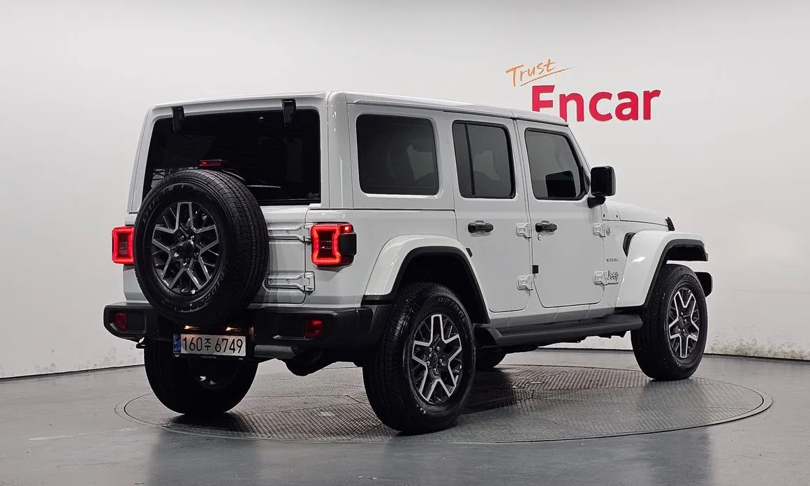 Jeep Wrangler — фото 5