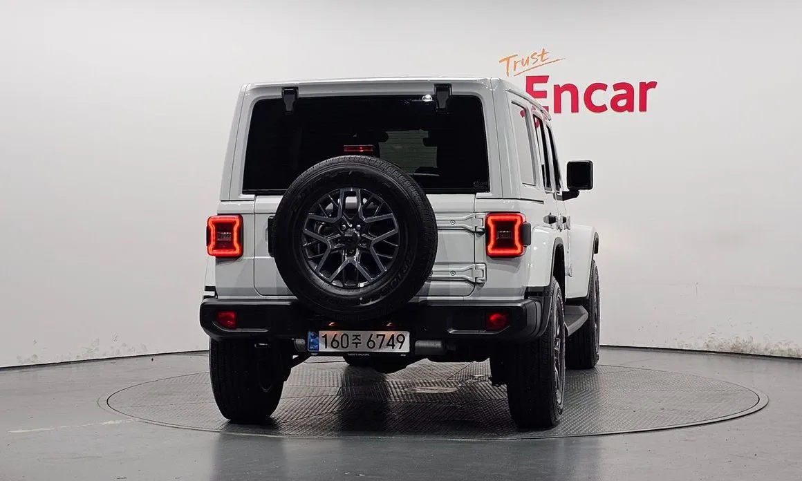 Jeep Wrangler — фото 3