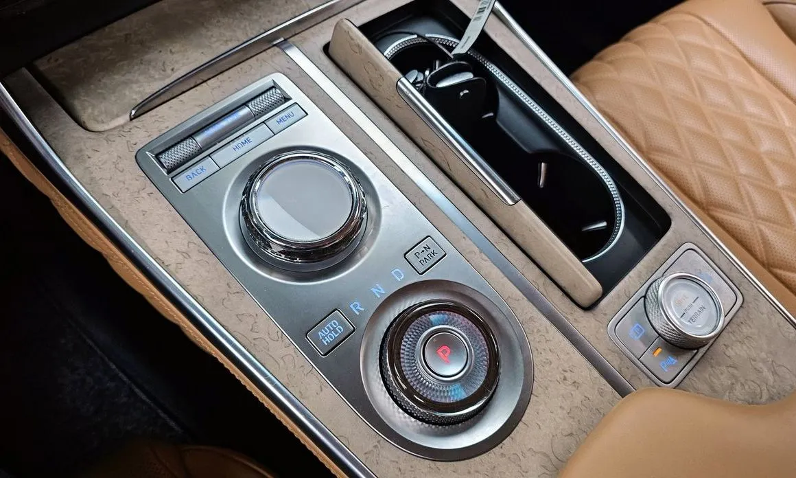 Genesis GV80 — фото 10