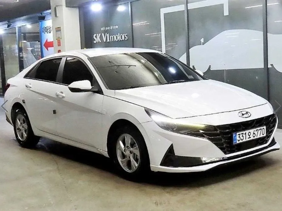 Hyundai AVANTE — фото 1
