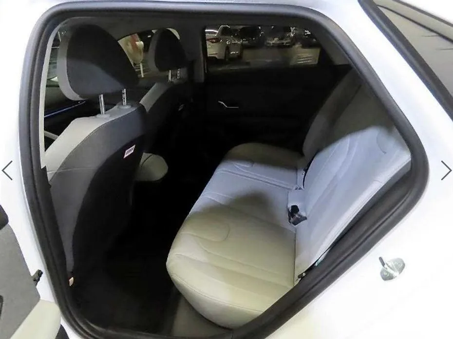 Hyundai AVANTE — фото 2