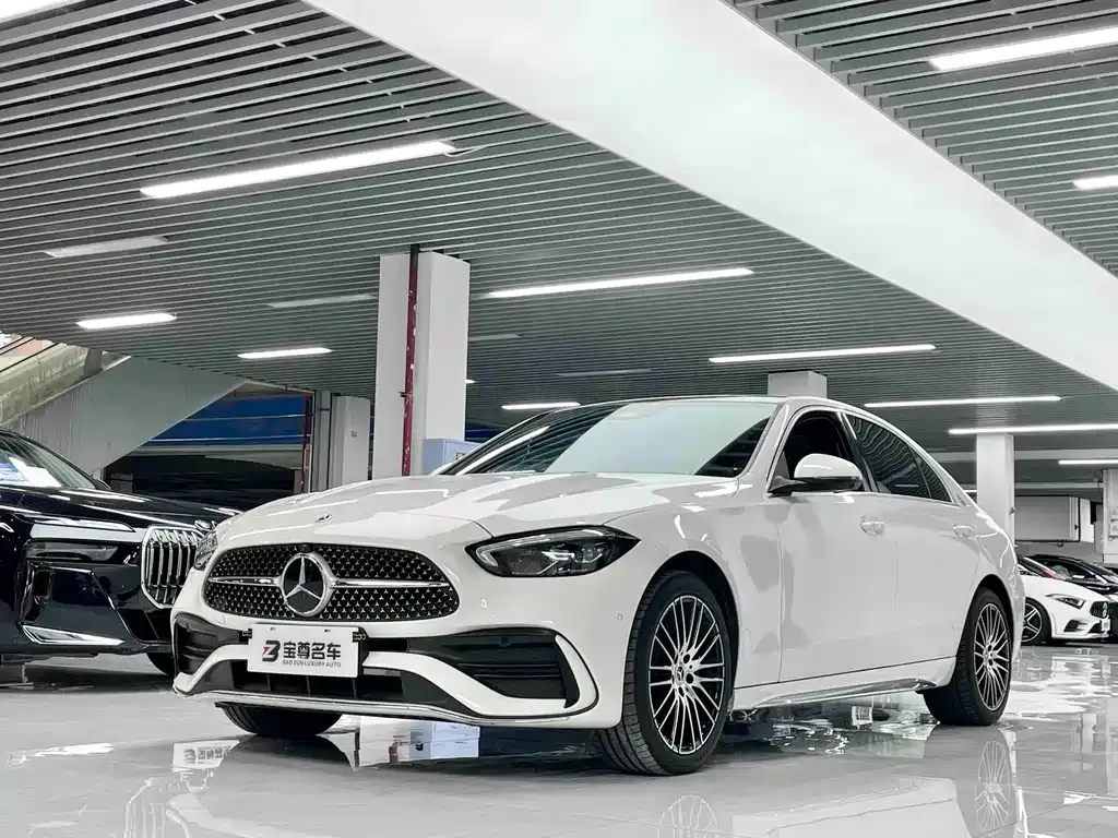 Mercedes-Benz C-Class — фото 1