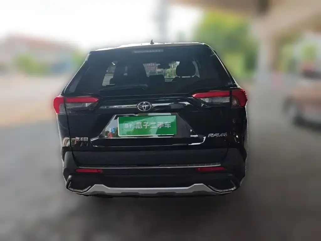 Toyota RAV4 — фото 4