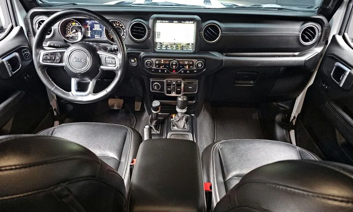 Jeep Wrangler — фото 10