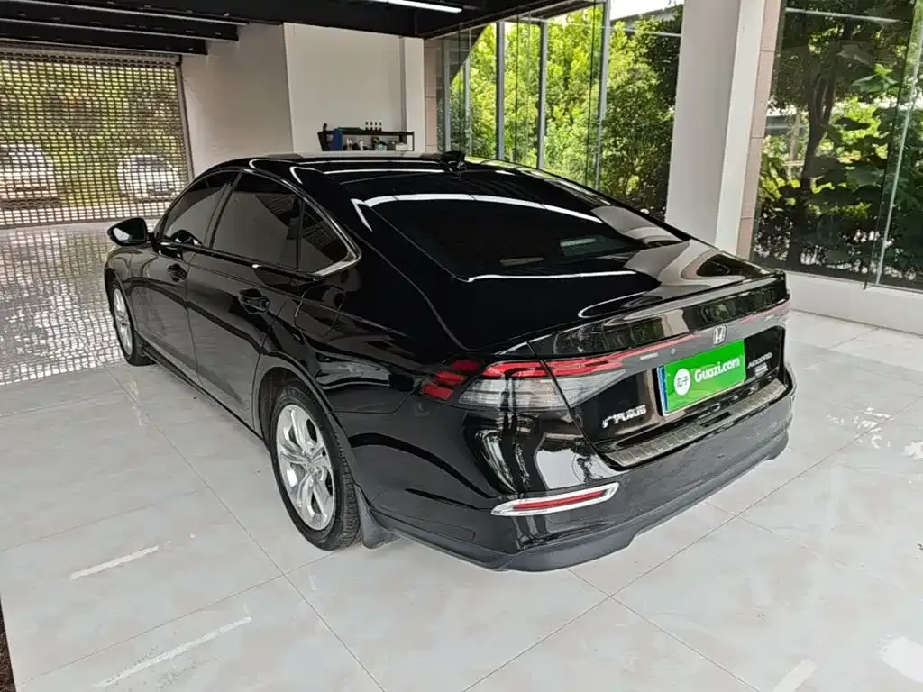 Honda Accord — фото 8