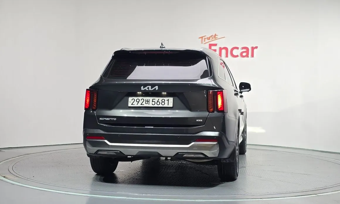 Kia Sorento — фото 7