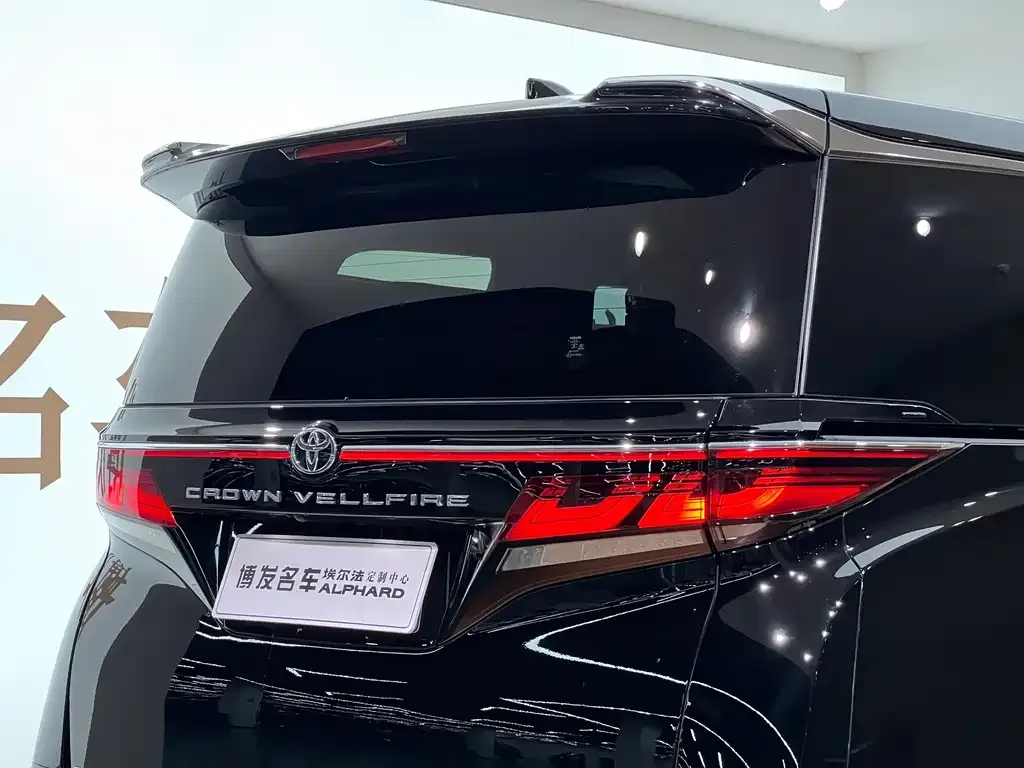 Toyota Vellfire — фото 7