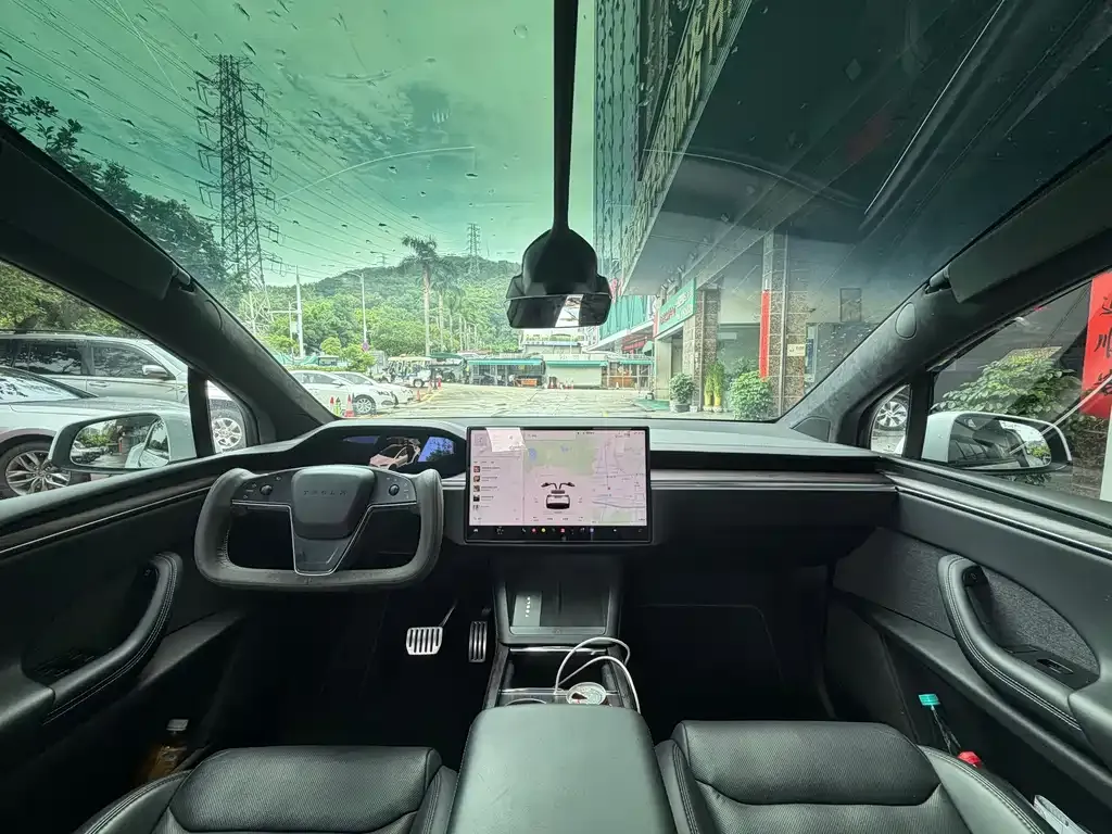 Tesla Model X — фото 9