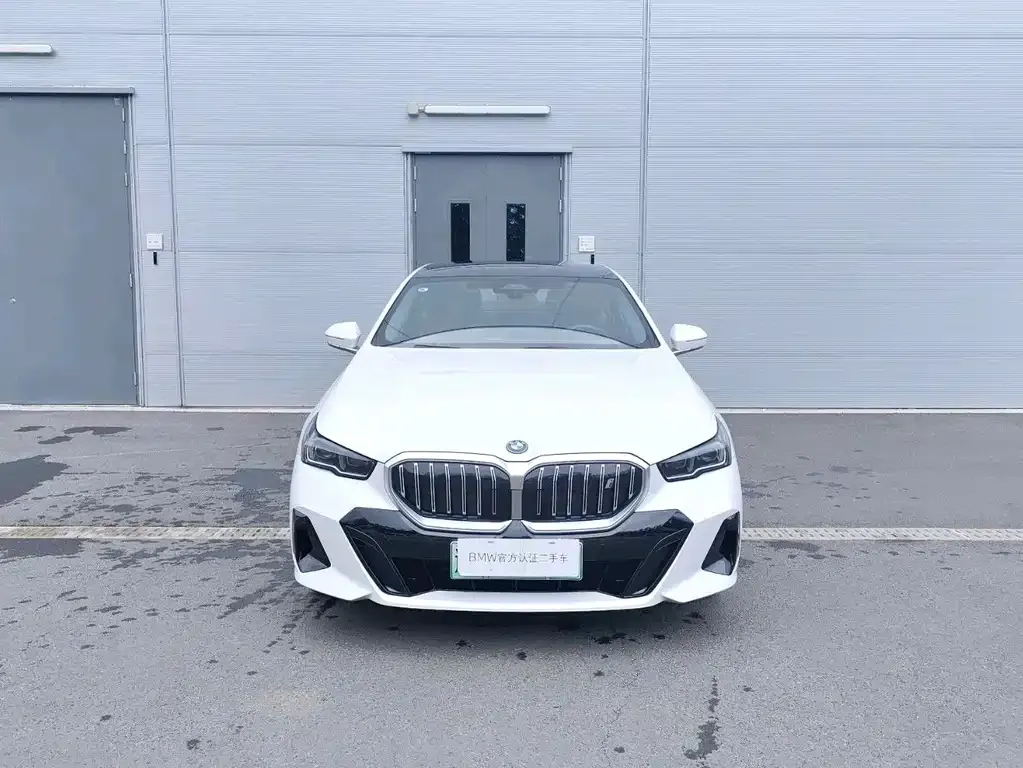 BMW i5 — фото 7