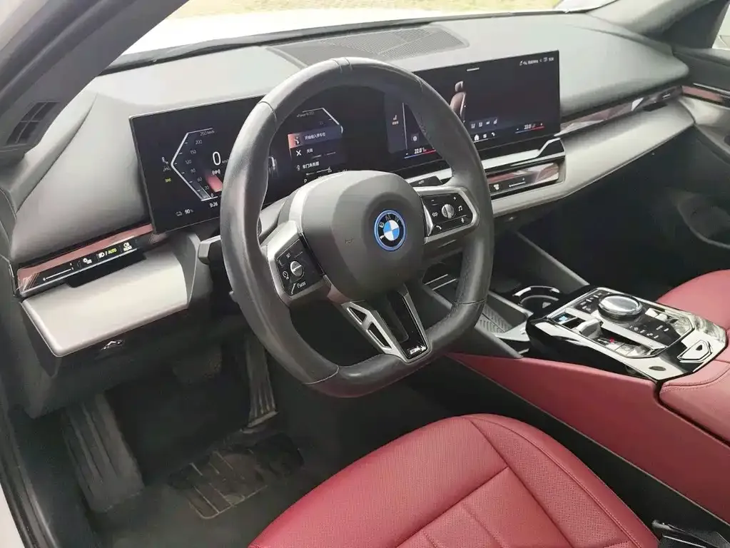 BMW i5 — фото 4