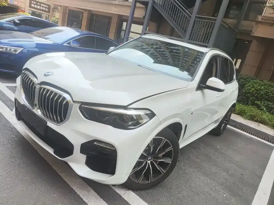 BMW X5 (Import) — фото 1